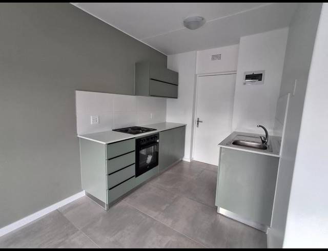 2 BEDROOM PROPERTY TO RENT IN PARKLANDS EAST